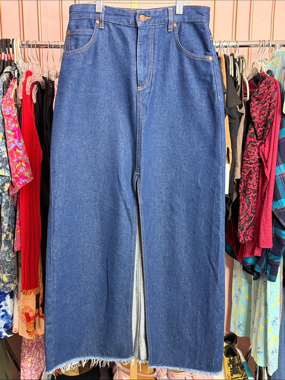 Pilcro Anthropologie The Madi Front-Slit Denim Skirt Dark Jean A-Line Fray Sz 4 - Picture 2 of 7
